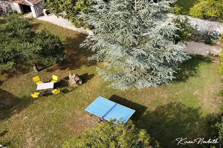 vue drone, jardin, table ping pong